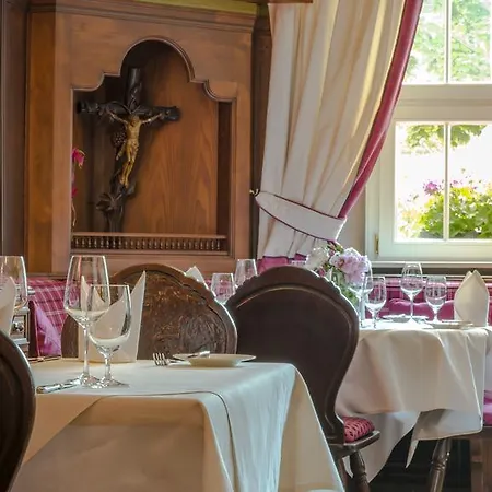 Szálloda & Restaurant Sonne Kirchzarten