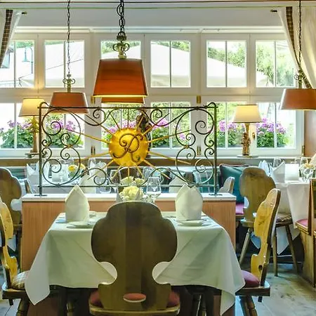 & Restaurant Sonne Szálloda